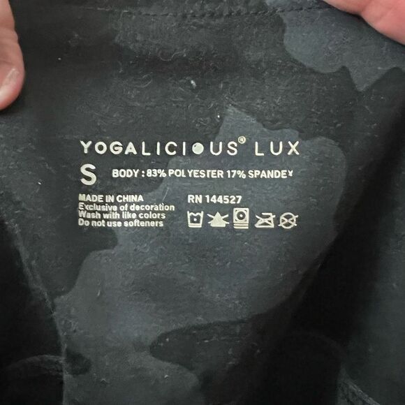 Yogalicious Luxe Gray Camouflage Leggings‎ - Picture 6 of 6